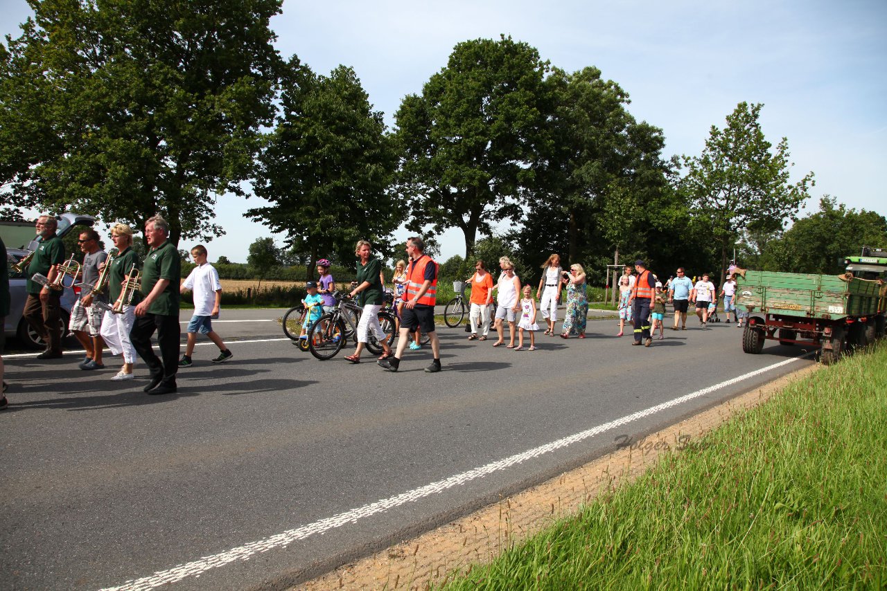 Bild 112 - Vogelschiessen am 18.8.12